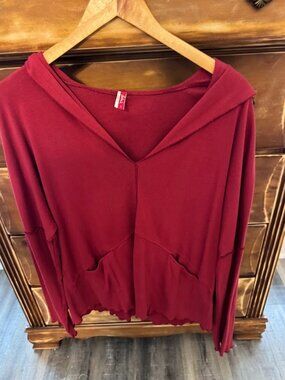 Barbara Lesser Burgundy Hooded Top Oversized V-Neck Pocket Detail Size Large USA